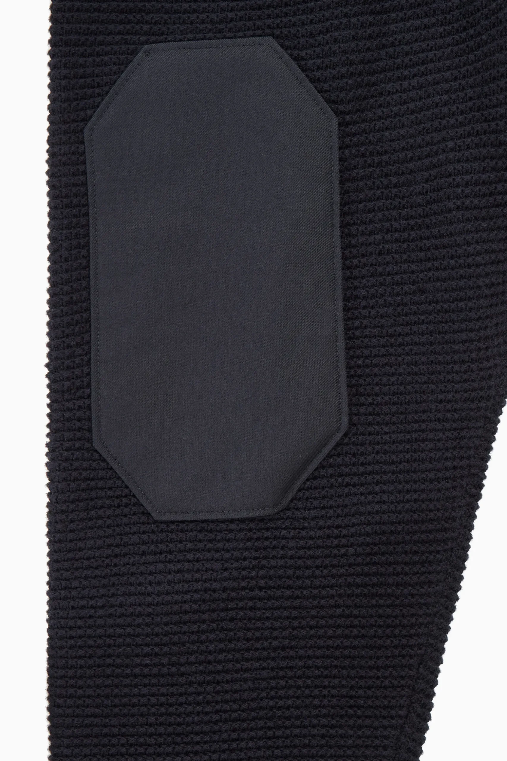 Sale COS SWETER HENLEY Z WAFLOWEJ DZIANINY Granatowy