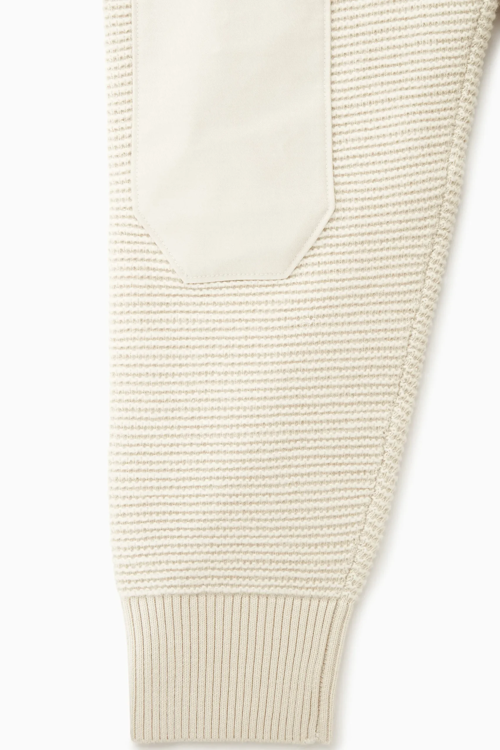 Discount COS SWETER HENLEY Z WAFLOWEJ DZIANINY Kremowy