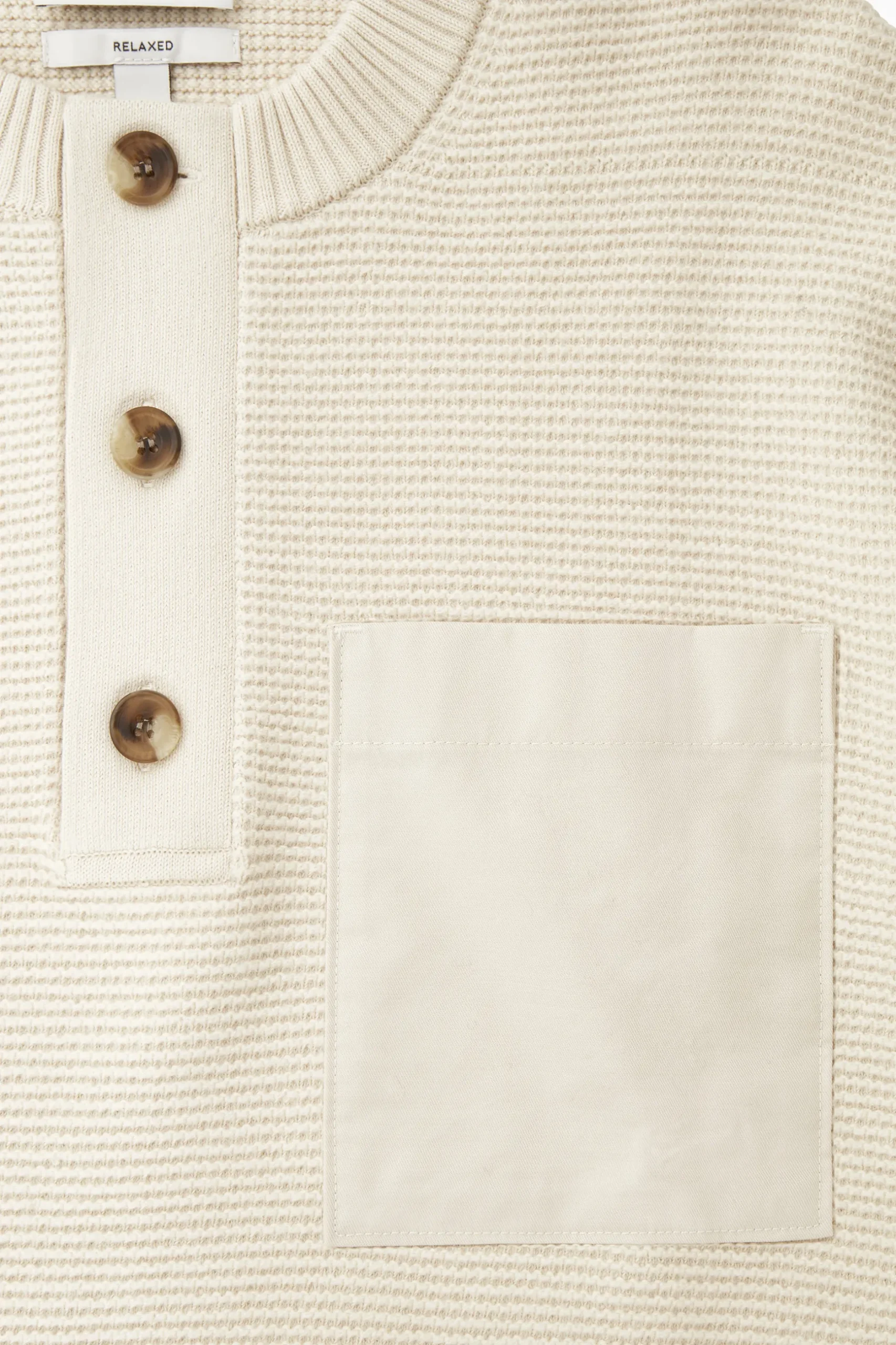 Discount COS SWETER HENLEY Z WAFLOWEJ DZIANINY Kremowy