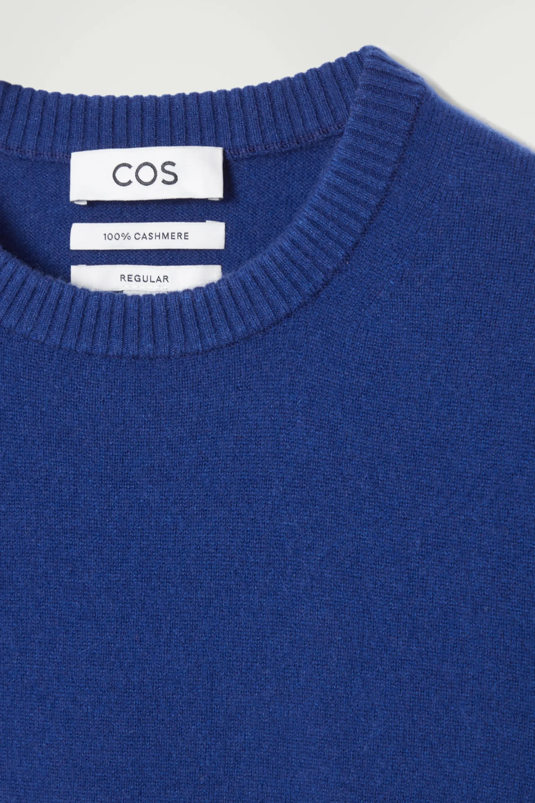 Discount COS SWETER Z CZYSTEGO KASZMIRU Kobaltowy