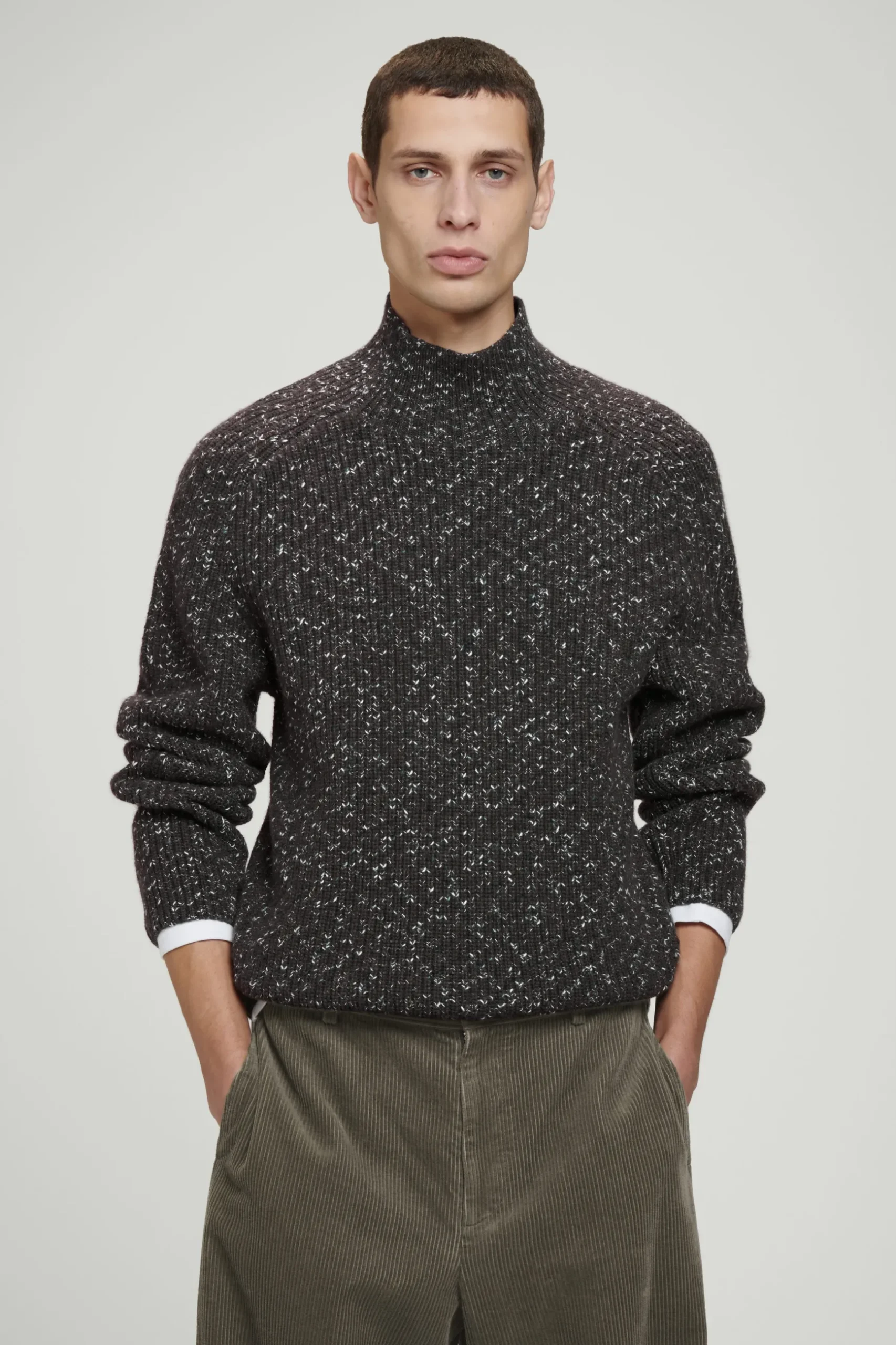 Clearance COS SWETER Z DZIANINY Z WEŁNĄ ZE SKRĘCANYMI WŁÓKNAMI Ciemnozielony
