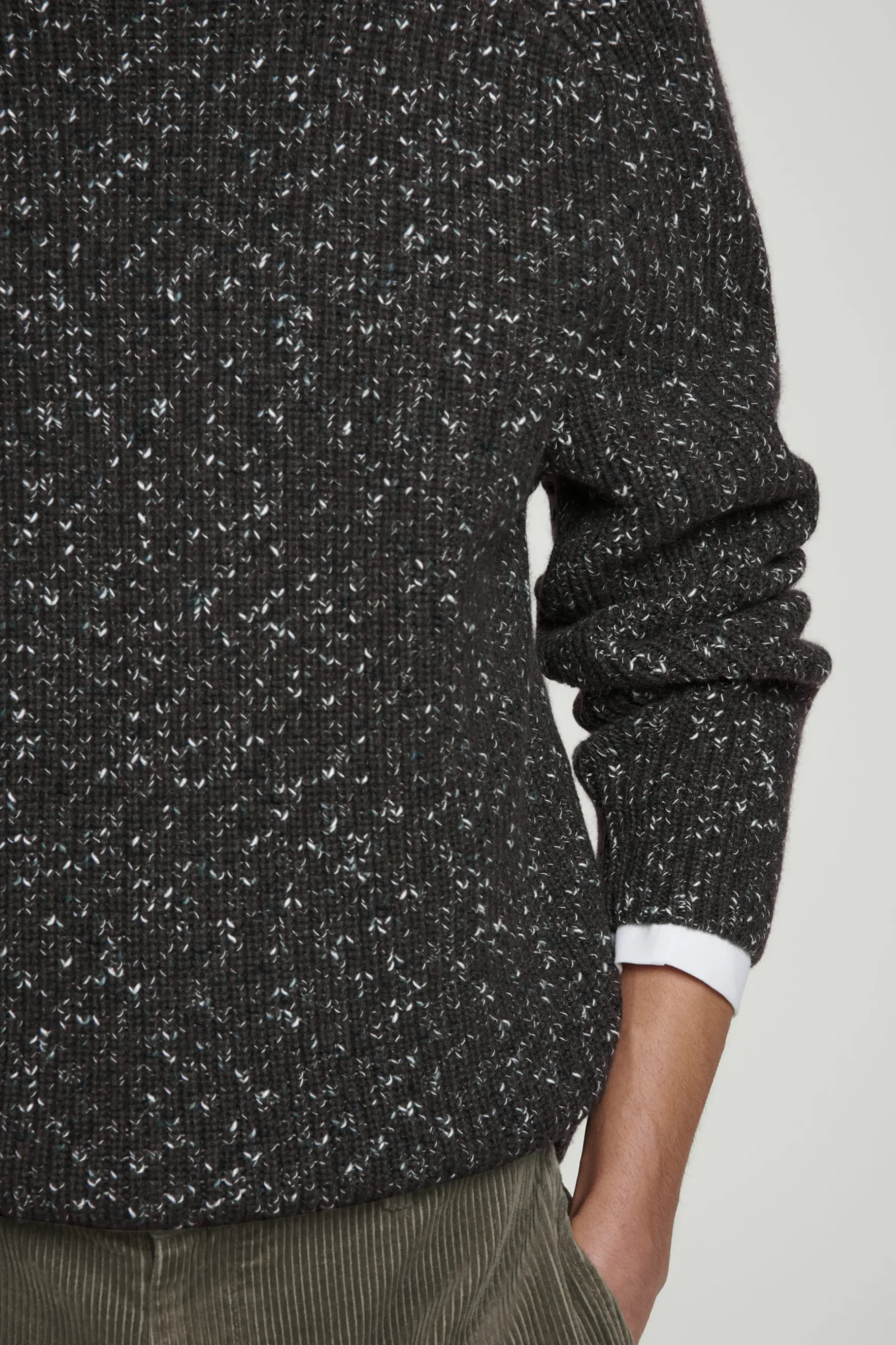 Clearance COS SWETER Z DZIANINY Z WEŁNĄ ZE SKRĘCANYMI WŁÓKNAMI Ciemnozielony