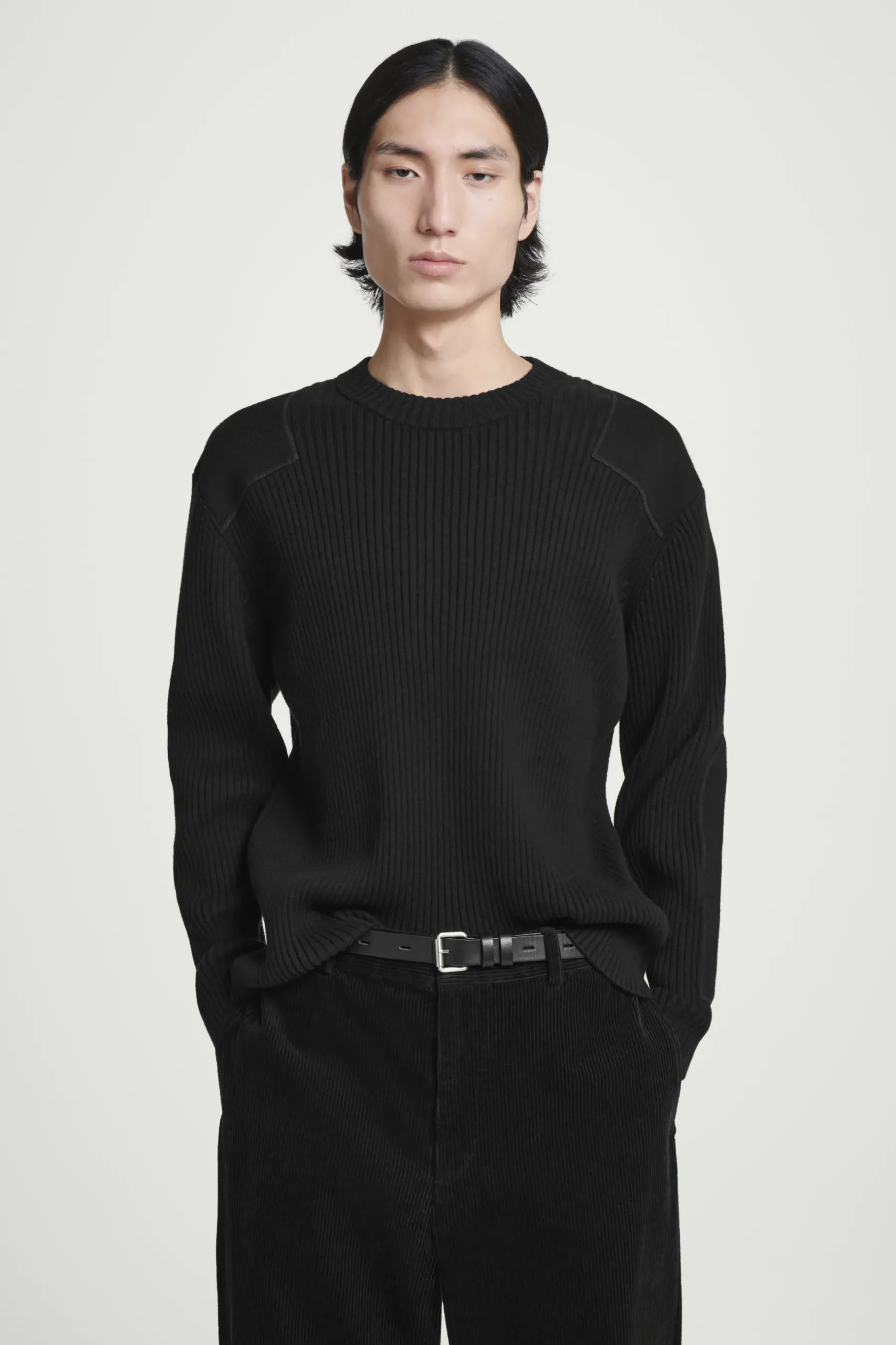 New COS SWETER Z MIESZANKI Z WEŁNĄ Z ŁATAMI Czarny