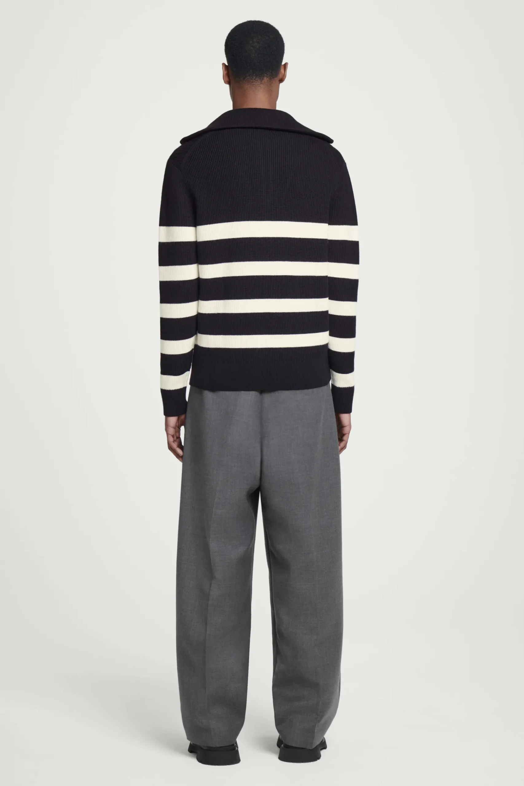 Fashion COS SWETER Z WEŁNY I BAWEŁNY Z KRÓTKIM SUWAKIEM