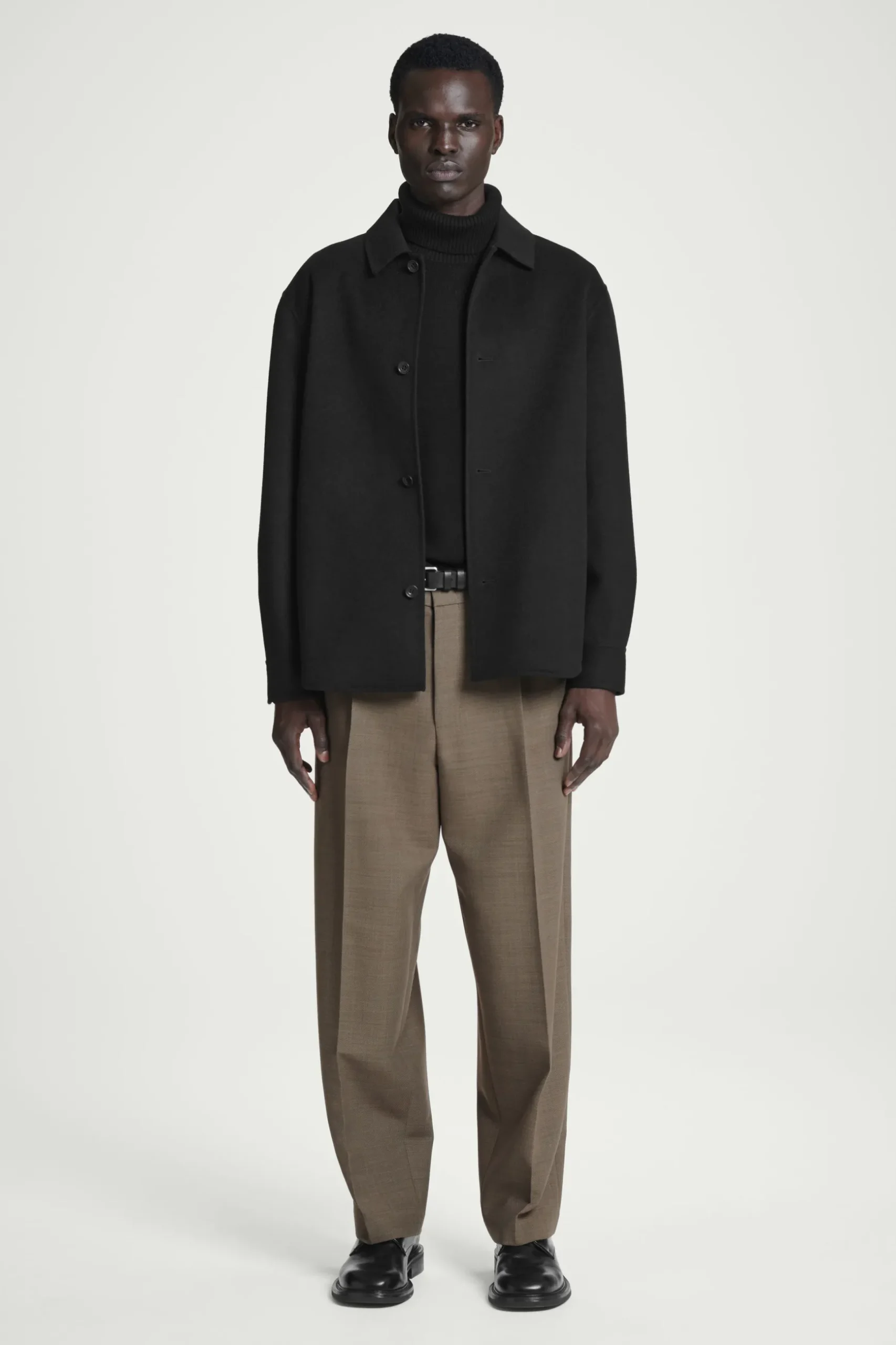 New COS SWETER Z WEŁNY I KASZMIRU Z WYWIJANYM GOLFEM Czarny
