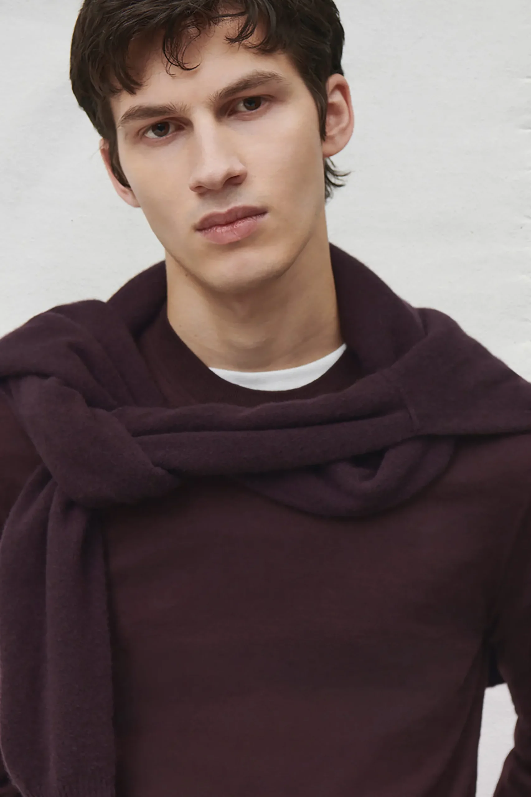 Discount COS SWETER Z WEŁNY MERINO – SLIM FIT Burgundowy