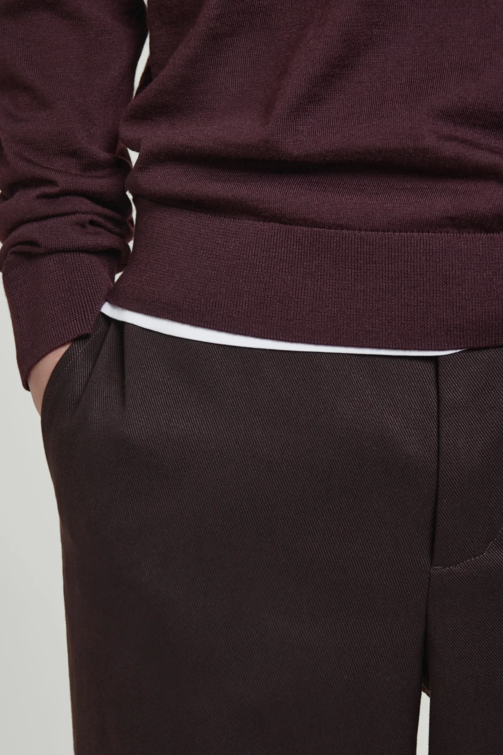 Discount COS SWETER Z WEŁNY MERINO – SLIM FIT Burgundowy