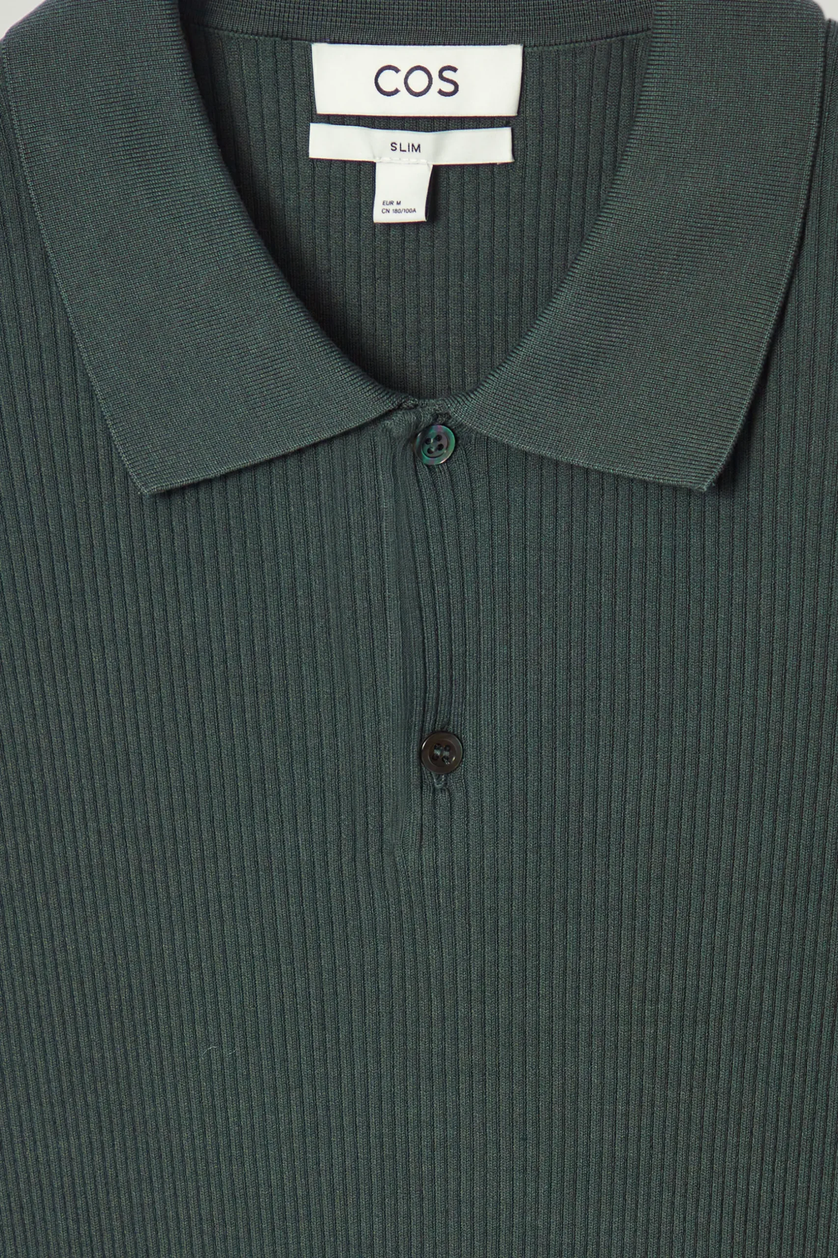 Fashion COS TOP POLO Z PRĄŻKOWANEJ DZIANINY – SLIM FIT Ciemnozielony