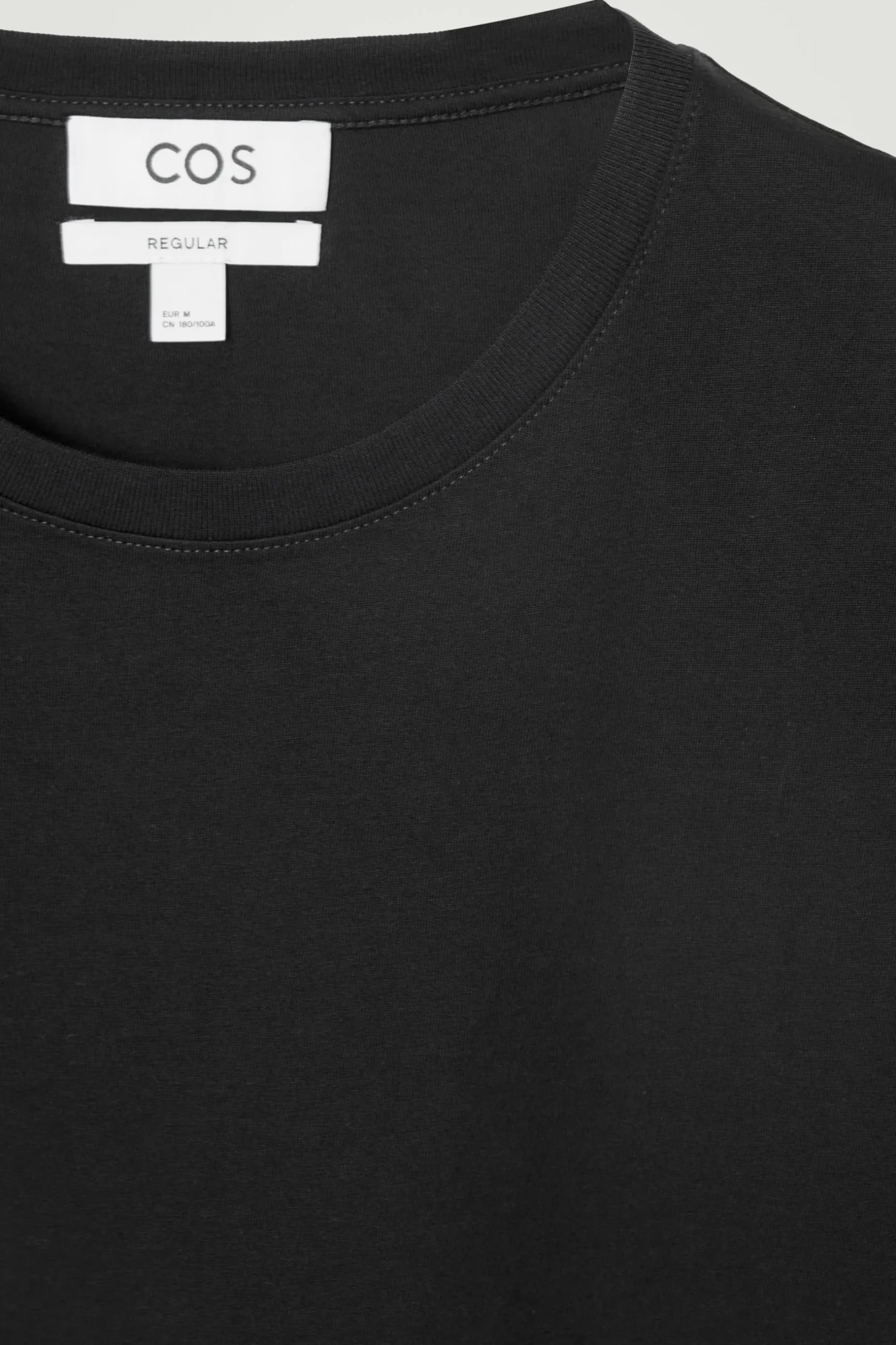 Hot COS TRÓJPAK BAWEŁNIANYCH T-SHIRTÓW – REGULAR FIT Czarny