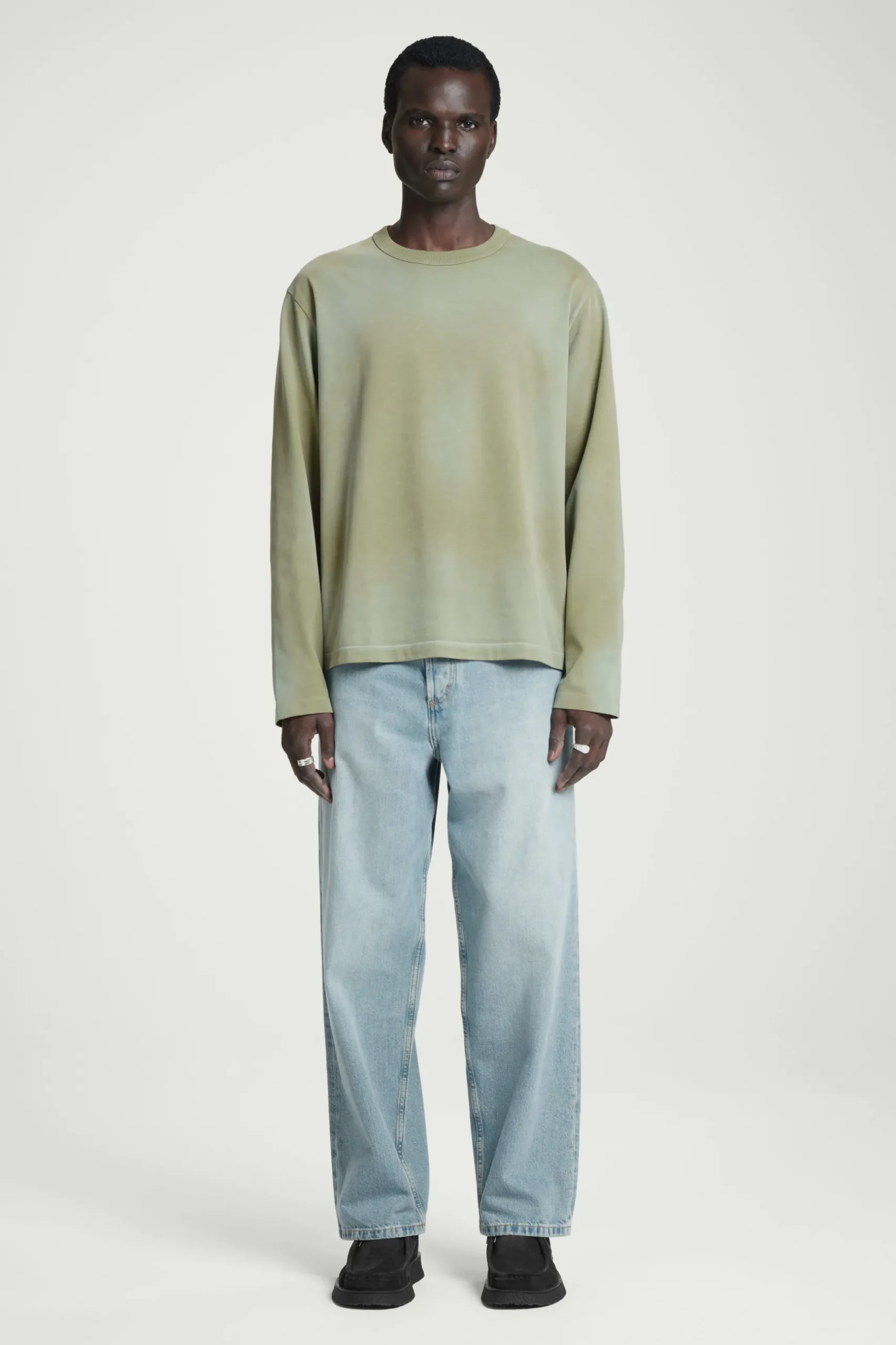 Sale COS T-SHIRT Z DŁUGIM RĘKAWEM – RELAXED FIT Khaki